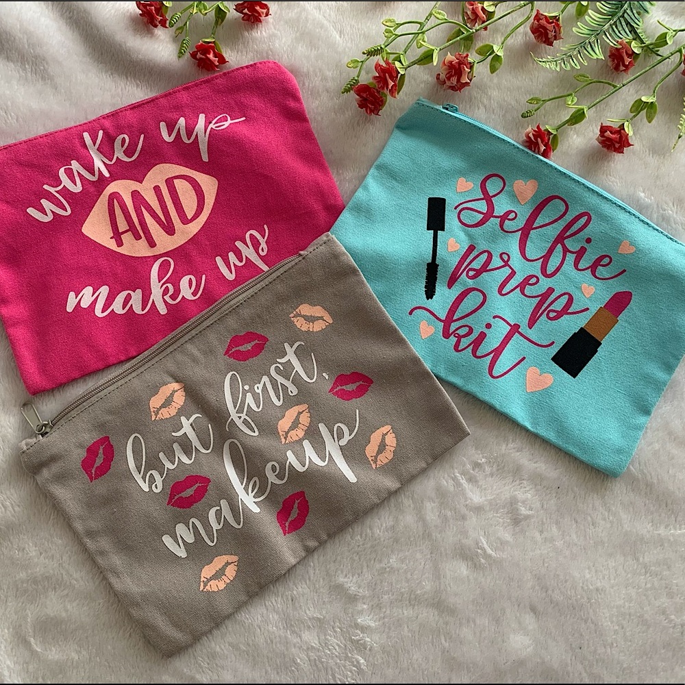 NEW | Travel Cosmetic Pouch| Bundle and safe!!